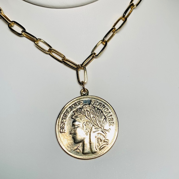 Republique Francaise, Vintage Coin Inspired Medallion, 20”-22” Paperclip chain - Picture 3 of 8